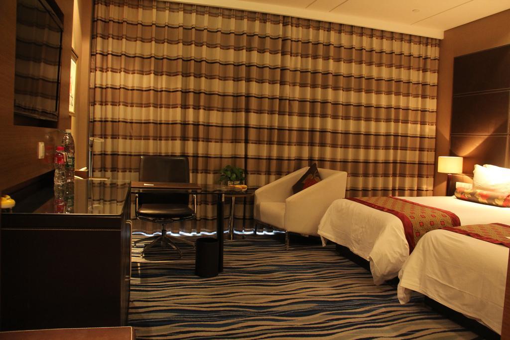 Brigh Radiance Hotel Jentaj Kültér fotó