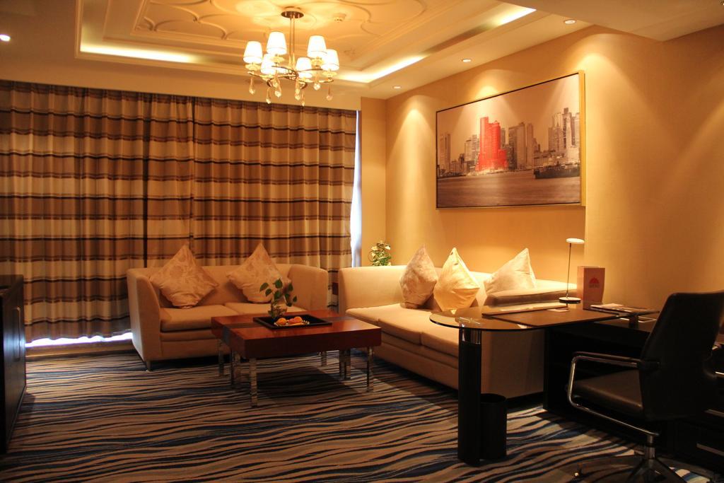 Brigh Radiance Hotel Jentaj Kültér fotó
