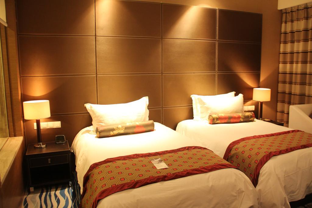 Brigh Radiance Hotel Jentaj Kültér fotó
